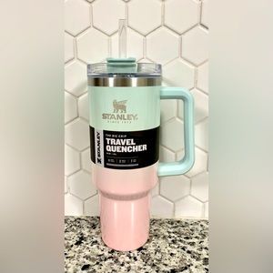 Stanley SPEARMINT/PARFAIT OMBRÉ Limited-Edition 40oz Adventure Quencher NWT